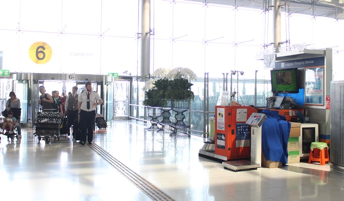 Bangkok Suvarnabhumi International Airport Fast Track Immigration Service
