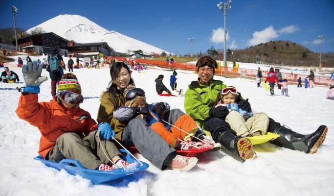 富士山YETI滑雪場：1 日滑雪/雪橇之旅 - 東京出發