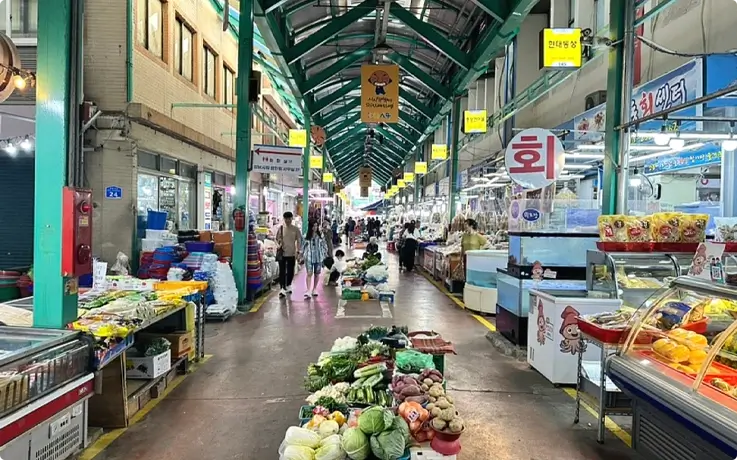 Bustling stalls at Gangneug Jungang Market