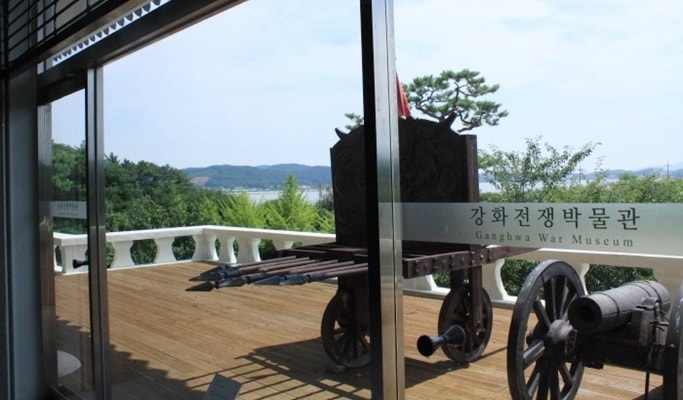 Explore Incheon: Ganghwa Island 1 Day History Tour