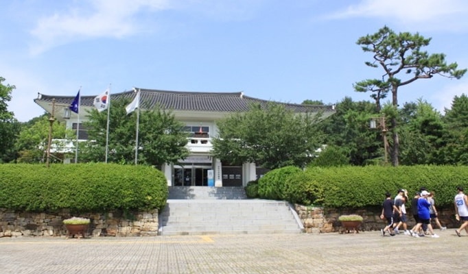 Explore Incheon: Ganghwa Island 1 Day History Tour