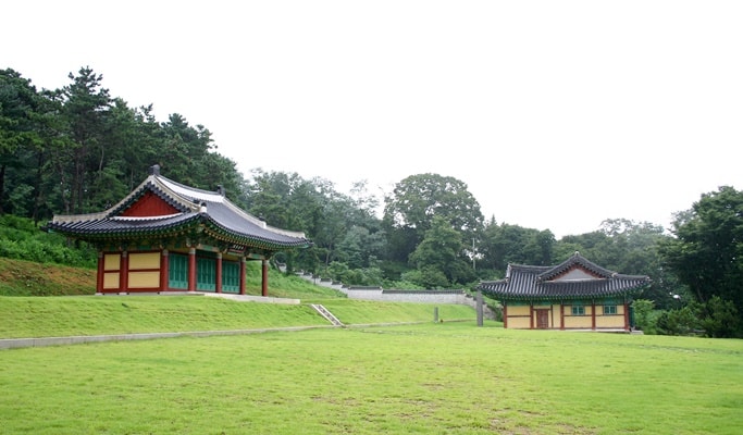 Explore Incheon: Ganghwa Island 1 Day History Tour