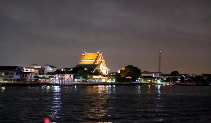 曼谷大珍珠號晚餐遊輪（+ 國際＆泰式自助餐）