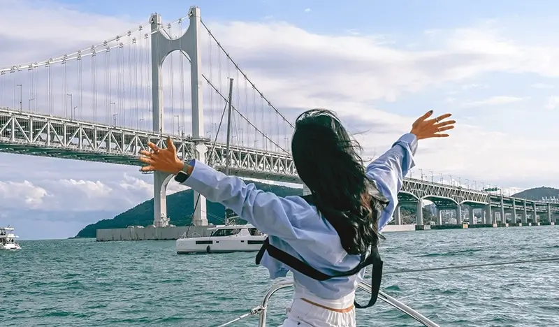 Busan 1 Day Tour: Gamcheon Culture Village + Haedong Yonggungsa Temple + Haeundae Sky Capsule + Yacht Tour