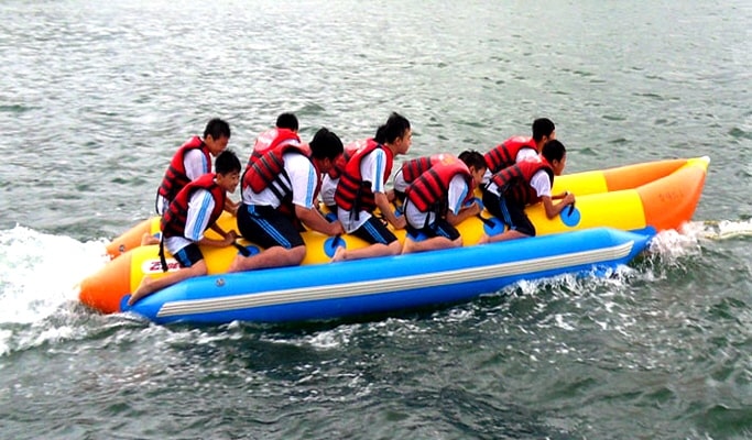 Motor Boats, Banana Boats, Surfing & Kayaking at Gwangalli Beach