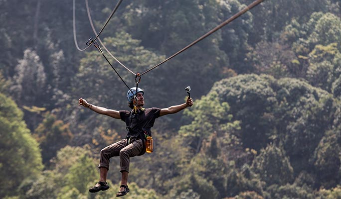Chiang Mai Kingkong Smile Zipline + Doi Saket Hot Spring 1 Day Private Tour (+ Lunch) (+ Hotel Transfer)