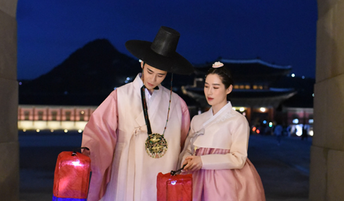 Seoul Live Streaming Tour - Visit Gyeongbokgung Palace at Night (~Dec 3)
