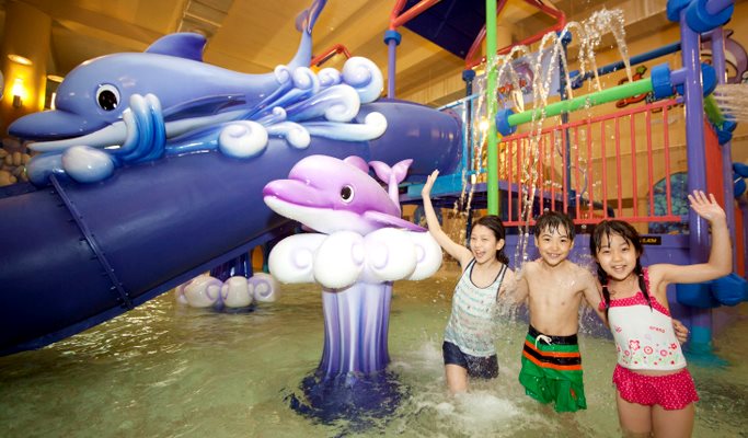 Woongjin Play Doci Indoor Water Park + Art Bunker B39 + Strawberry Picking 1 Day Tour (Join-in/Private)
