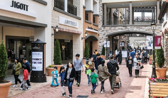 Outlet Shopping Tour: Shinsegae Premium& Lotte Premium Outlet 1 Day Tour (+IKEA) (Join-in/Private)