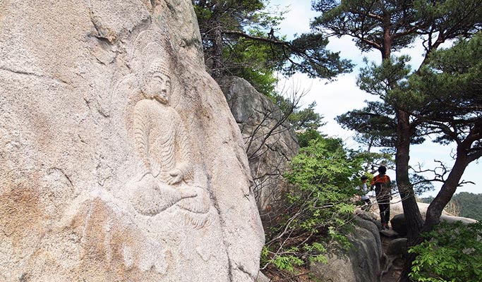 Gyeongbuk Gyeongju Mt. Namsan (Open Museum) Hiking Tour from Daegu