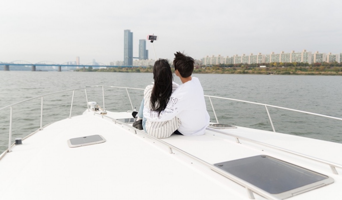 Hangang River Boat / Yacht Tour from Some Sevit Island, Banpo Hangang Park - Join-in or Private