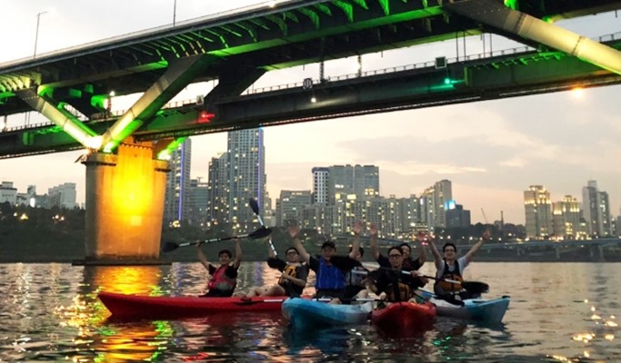 Han River Kayaking (Day / Evening)