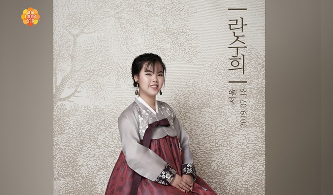 Professional Studio Hanbok Photoshoot in Gangnam, Seoul