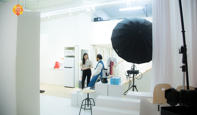 Professional Studio Hanbok Photoshoot in Gangnam, Seoul