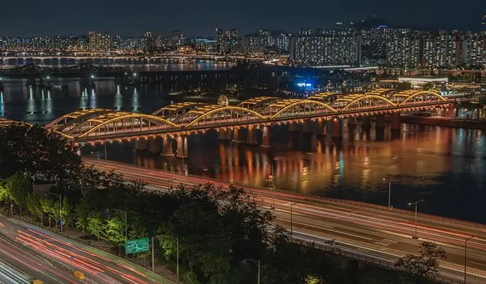 Yeouido Hangang River & Gwangjang Market Night Tour with Optional River Cruise