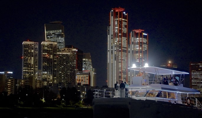 Hangang River Public Yacht Tour at Yeouido Hangang Park