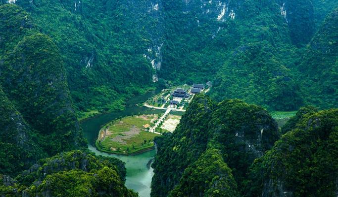 Hanoi Noi Bai Airport / Hanoi City Center ↔ Ninh Binh City Transfer - Private Taxi (24/7)