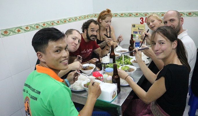 Hanoi Night Food Tour by Vespa (Join-in/Private)
