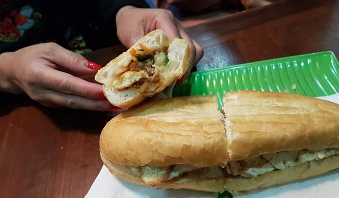 Hanoi Street Food Tour by Scooter (Join-in/Private)