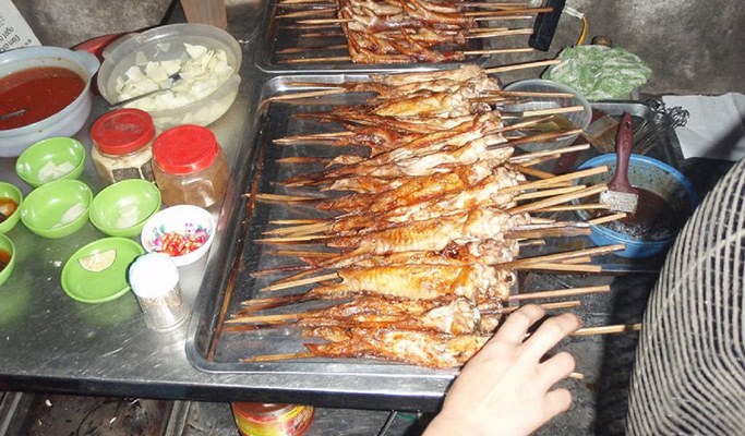 Hanoi Old Quarter Street Food Walking Tour