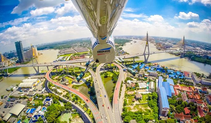 Private Helicopter Tour: Overlook Bangkok City