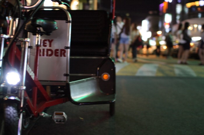Seoul Hongdae Pedicab (Rickshaw) Ride Tour