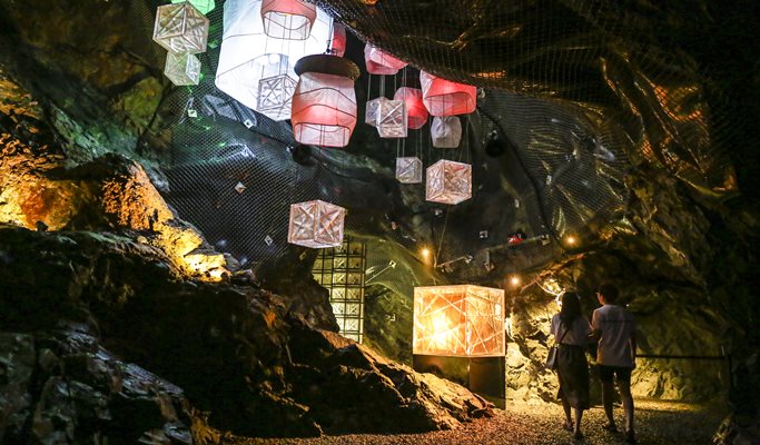 Spring Special: Ho-Am Museum Cherry Blossom Road + Gwangmyeong Cave + Ice Cream Making Experience 1 Day Tour - from Seoul (Apr 1~30)