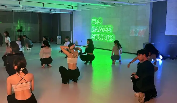 [BOF 2025 SPECIAL] K-pop 1-Day Group Dance Class in Busan (H.O Dance near Choryang Station)