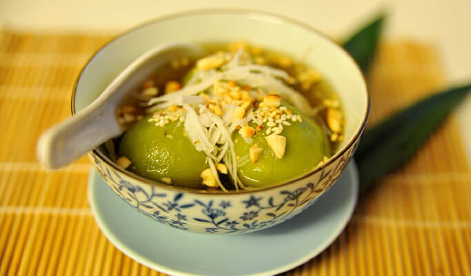 Adventurous Street Food Private Walking Tour in Hoi An