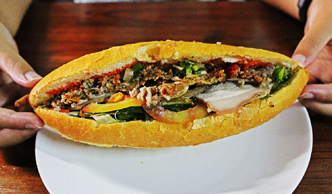 Adventurous Street Food Private Walking Tour in Hoi An