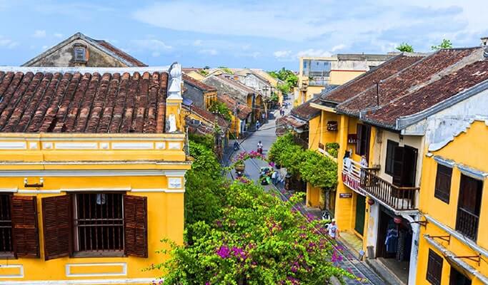 Adventurous Street Food Private Walking Tour in Hoi An