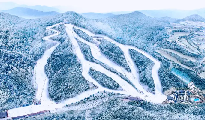 Elysian Gangchon Ski Resort (Ski/Snow Sled) + Eobi Ice Valley + Strawberry Picking 1 Day Tour from Seoul
