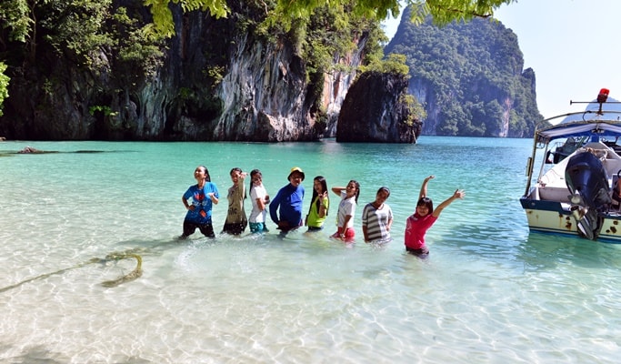 Hong Island 1 Day Tour by Speed Boat (+Lunch/Snorkeling) - from Krabi