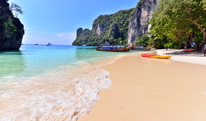Hong Island 1 Day Tour by Speed Boat (+Lunch/Snorkeling) - from Krabi