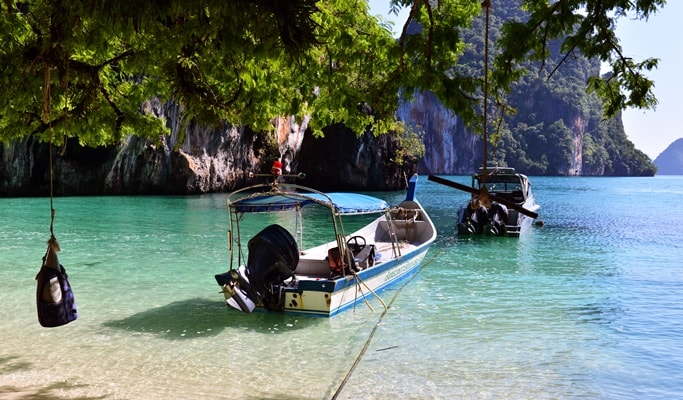 Hong Island 1 Day Tour by Speed Boat (+Lunch/Snorkeling) - from Krabi