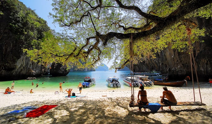 Hong Island 1 Day Tour by Speed Boat from Krabi