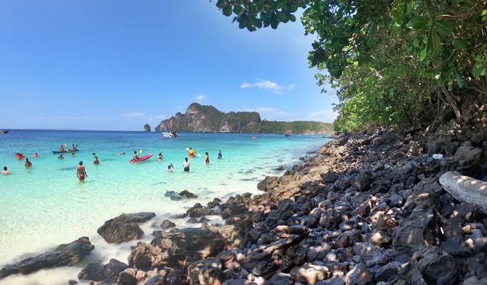 Hong Island 1 Day Tour by Long-tail Boat (+ Lunch/Snorkeling) - from Krabi