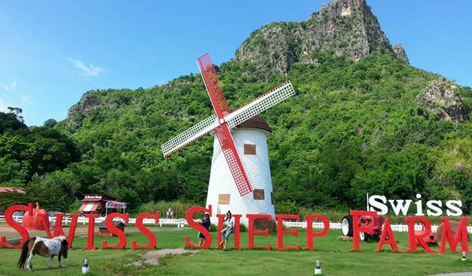 Hua Hin 1 Day Private Taxi Tour – from Bangkok