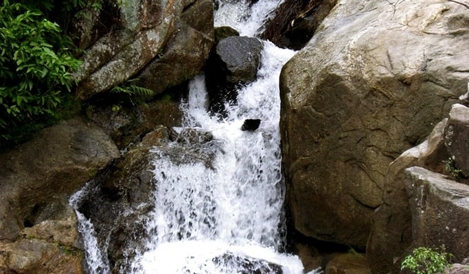 Huai Yang Waterfall 1 Day Private Tour
