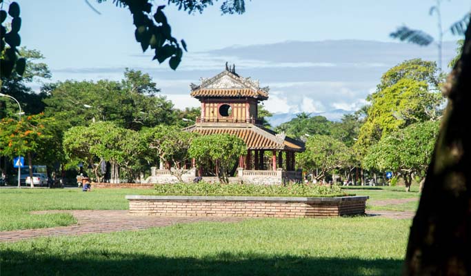 Hue Historical 1 Day Tour - from Da Nang/Hoi An