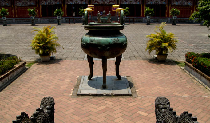 Hue Historical 1 Day Tour - from Da Nang/Hoi An