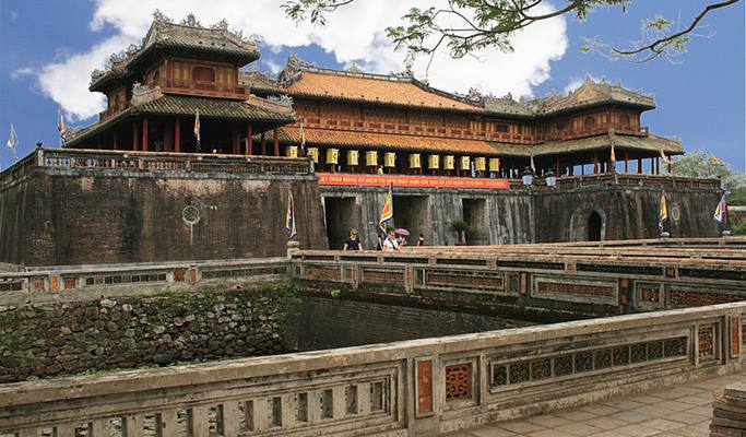 Hue Phu Bai International Airport ↔ Hue City Center Transfer - Airport Taxi (24/7) - view 1