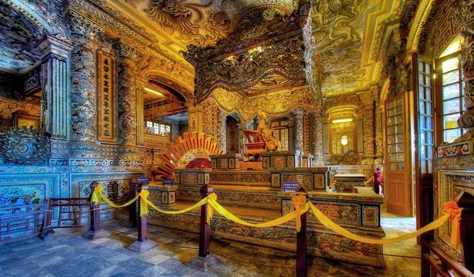 Hue Khai Dinh Tomb + Minh Mang Tomb + Thuy Xuan Village Tour (Half Day)