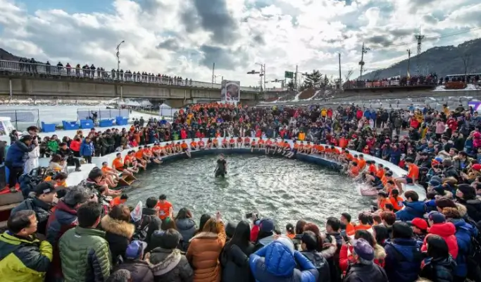 2026 Hwacheon Sancheoneo Ice Festival: Shuttle Bus Package (Jan 10~Feb 1)