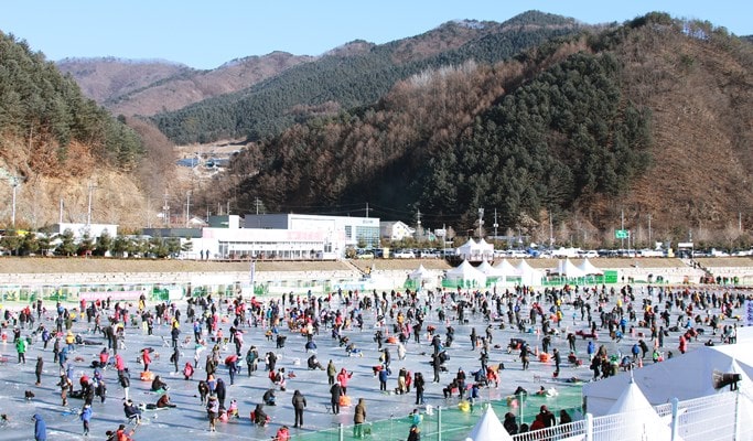 2018 Hwacheon Sancheoneo Ice Festival & Garden of Morning Calm Light Festival 1 Day Tour (Jan 10 & 13)