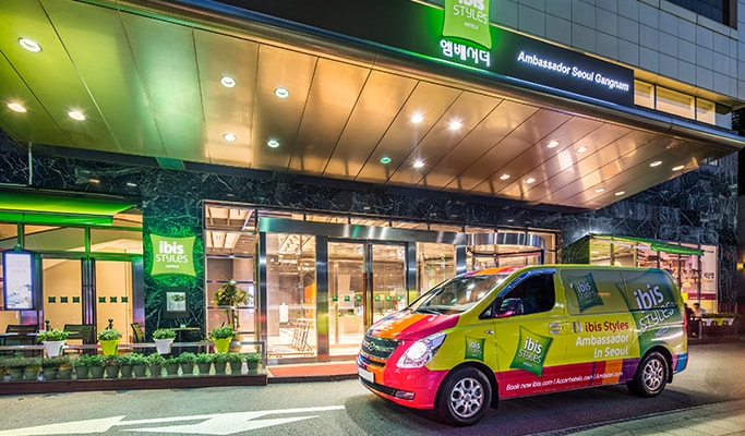 Hotel Package: ibis Styles Ambassador Gangnam + Lotte World Ticket