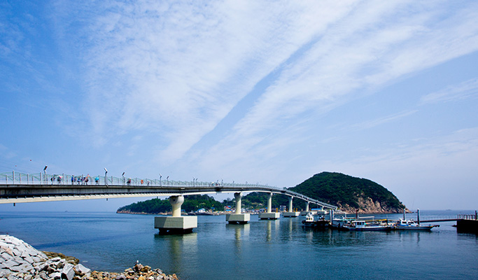 Incheon Muuido Island Trekking Tour from Seoul