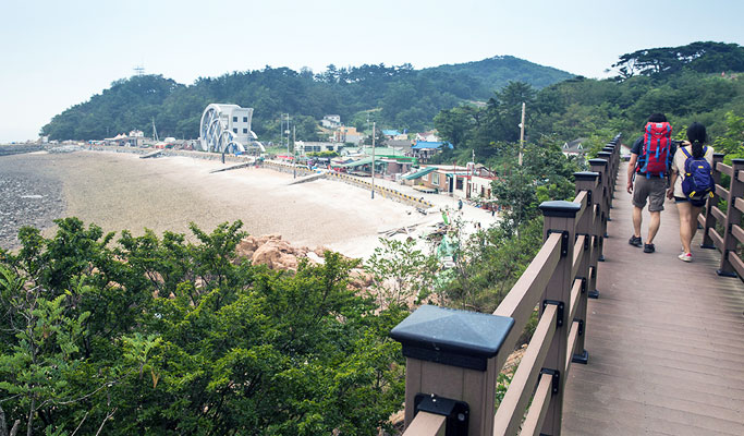 Incheon Muuido Island Trekking Tour from Seoul