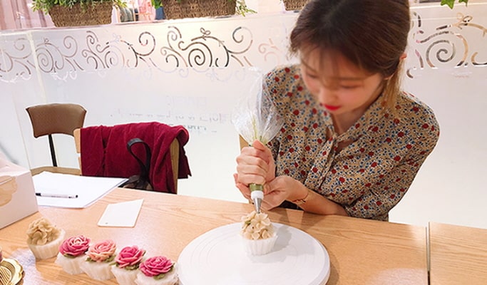 Korean Traditional Dessert Making Class in Jamsil, Seoul