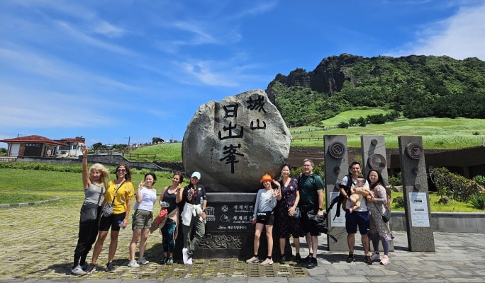 Jeju 1 Day Bus Tour Package (East/Southwest & Hallasan)